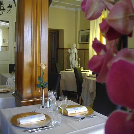 מלון Logis Restaurant La Tete Des Faux 2*