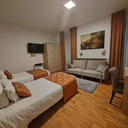 Logis Restaurant La Tete Des Faux Otel