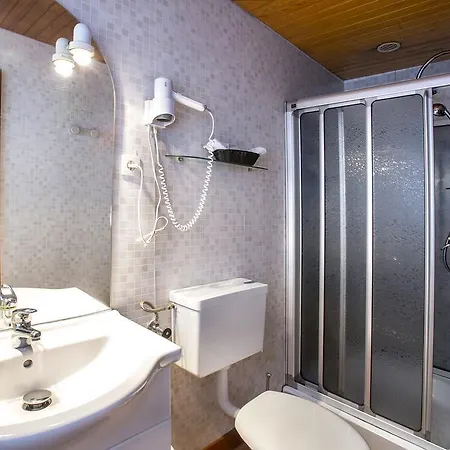 Logis Restaurant La Tete Des Faux Le Bonhomme