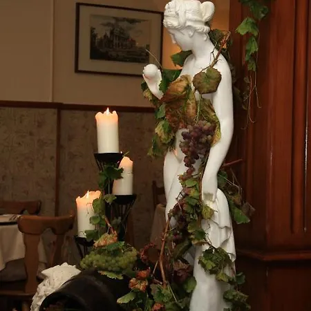 Logis Restaurant La Tete Des Faux Hotel 2*