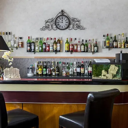 Hotel Logis Restaurant La Tete Des Faux Le Bonhomme