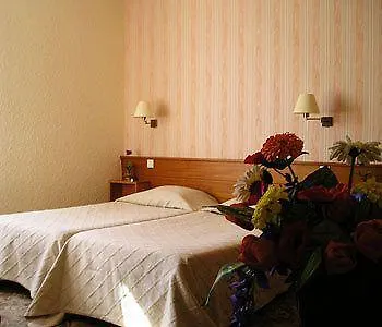 Logis Restaurant La Tete Des Faux Hotel