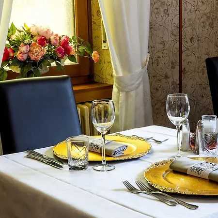 Logis Restaurant La Tête Des Faux Hotel Bonhomme