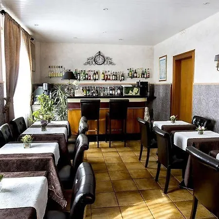 Logis Restaurant La Tete Des Faux Hotel 2*