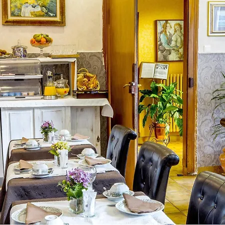 Hotel Logis Restaurant La Tete Des Faux Le Bonhomme