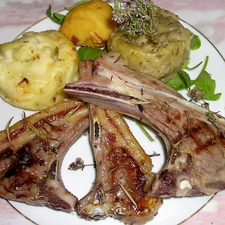 Logis Restaurant La Tete Des Faux Le Bonhomme